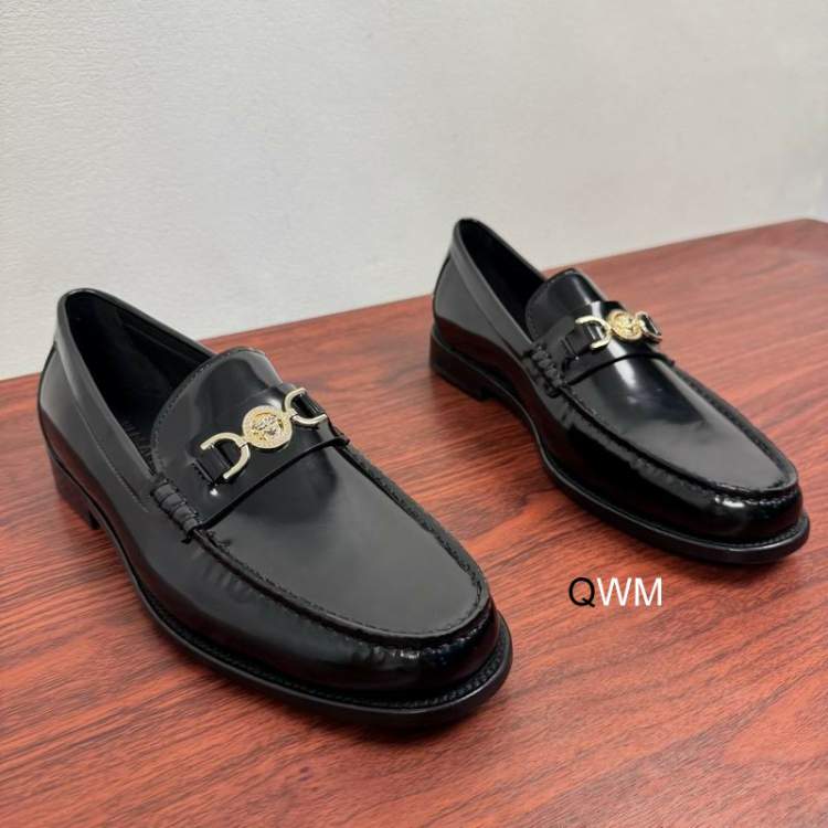 Picture of Versace Shoes _SKUVersacesz38-45WM110220474